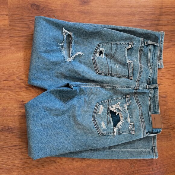 American eagle mom jeans! - Picture 3 of 3